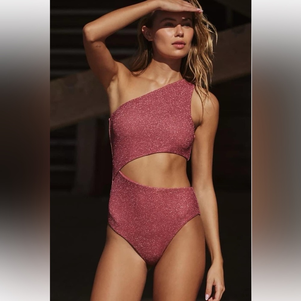 NWT BEACH RIOT SWIM size L 🤩🤩